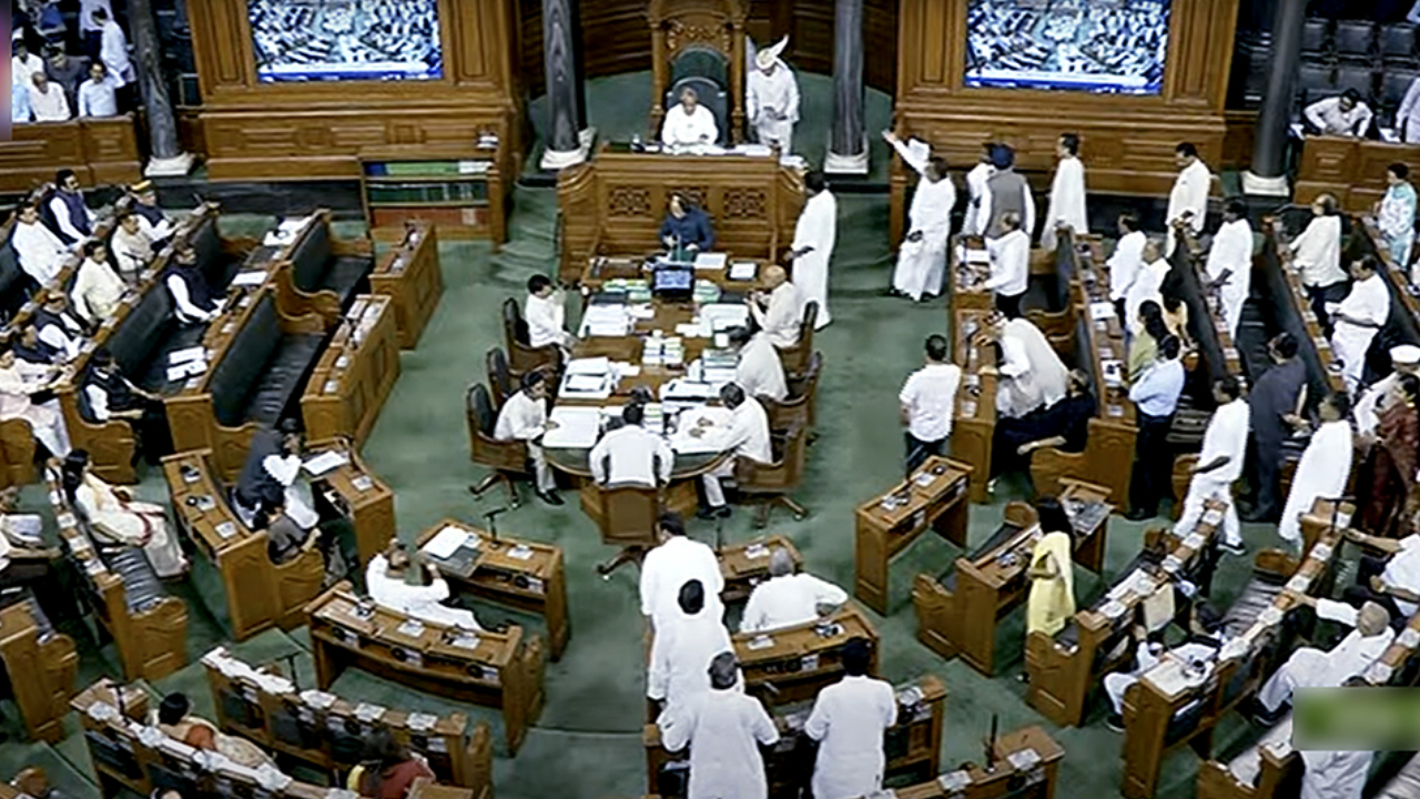 CEC Bill: शीर्ष 3 चुनाव अधिकारियों की नियुक्ति वाला विधेयक लोकसभा में पारित, संसद की मंजूरी