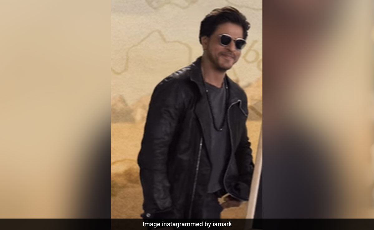 <i>Dunki</i>: Shah Rukh Khan Urges Fans To Buy Tickets With Fun Video