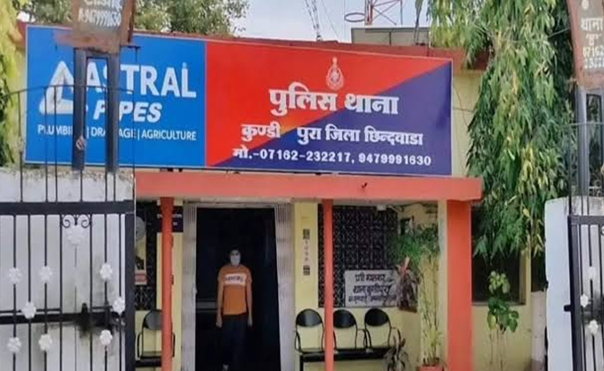 MP News: छिंदवाड़ा में चोरों ने लाखों की ज्वैलरी पर किए हाथ साफ, सीसीटीवी में कैद हुई घटना