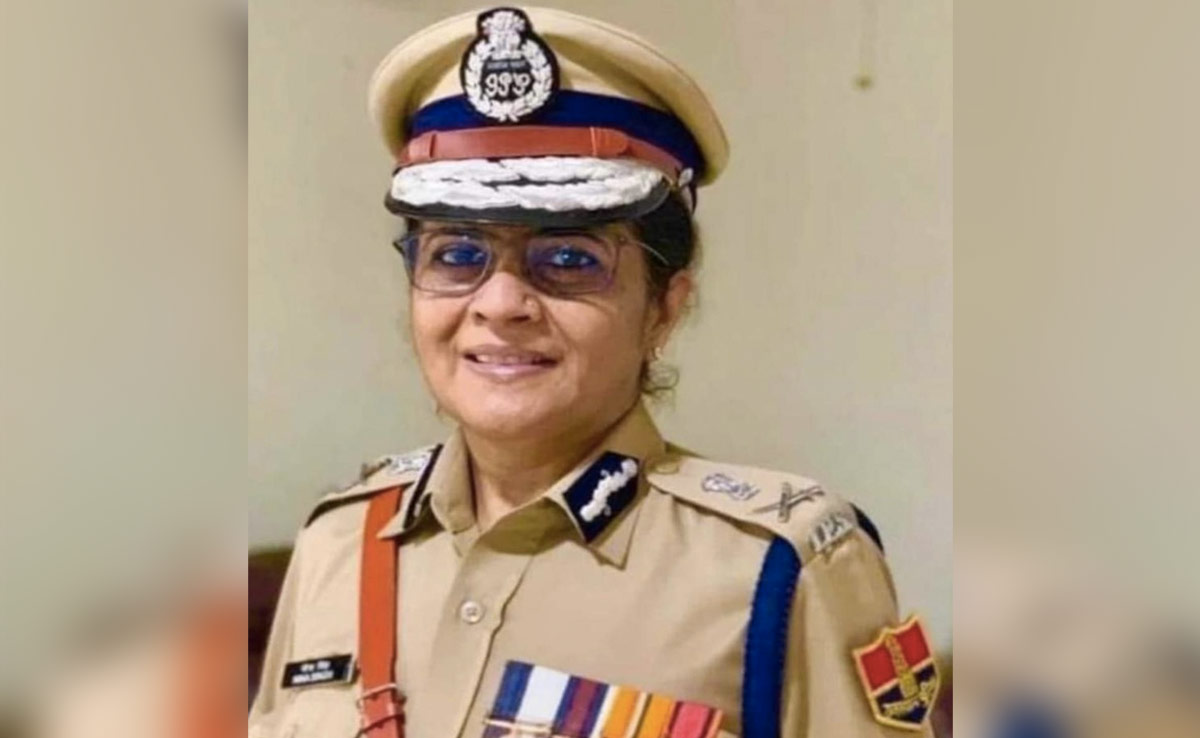 Nina Singh IPS: 54 साल में CISF को मिली पहली महिला DG, जानिए कौन हैं नीना सिंह? Nina Singh IPS: 54 साल में CISF को मिली पहली महिला DG, जानिए कौन हैं नीना सिंह?