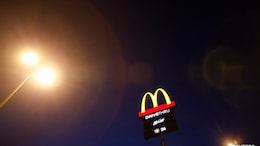 McDonald's Cashier, Who Worked At The Company For 45 Years, Retires At 84