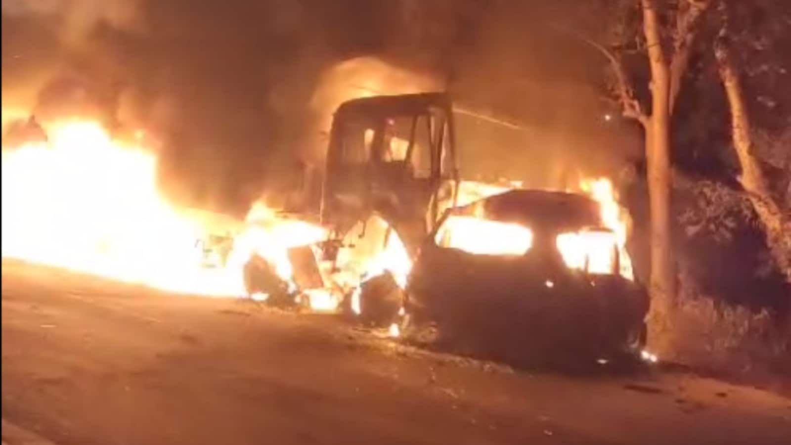 Bareilly: Car Hits Truck On UP Highway, Child Among 8 Burnt To Death ...