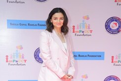 Alia Bhatt Looked Pretty In Pink At An Event Alia Bhatt Looked Pretty In Pink At An Event
