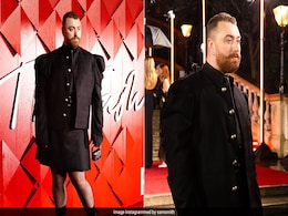 Sam Smith's Plaid Vivienne Westwood Skirt Suit With Black Platform Boots Is Gender-Bending Style Done Fabulously Sam Smith's Plaid Vivienne Westwood Skirt Suit With Black Platform Boots Is Gender-Bending Style Done Fabulously