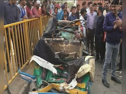 5 Killed After Truck Collides With Auto On Delhi-Agra Highway 5 Killed After Truck Collides With Auto On Delhi-Agra Highway