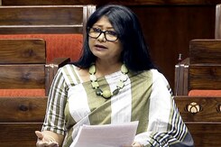 "बिना विपक्ष के कैसे सदन चलाएंगे" : सांसदों के निलंबन पर महुआ माजी  "बिना विपक्ष के कैसे सदन चलाएंगे" : सांसदों के निलंबन पर महुआ माजी