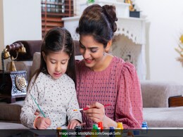 बच्चे को स्मार्ट और समझदार बनाती हैं माता-पिता की ये आदतें, परवरिश का दिखता है असर बच्चे को स्मार्ट और समझदार बनाती हैं माता-पिता की ये आदतें, परवरिश का दिखता है असर