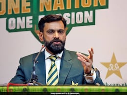 "All That Talent...": Iceland Cricket Trolls Pakistan Team Director Mohammad Hafeez As He Misses Flight For 3rd Test