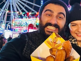 अंशुला कपूर ने अपने भाई अर्जुन कपूर के साथ इस खास तरीके से मनाया क्रिसमस, देखें सेलीब्रेशन की तस्वीरें अंशुला कपूर ने अपने भाई अर्जुन कपूर के साथ इस खास तरीके से मनाया क्रिसमस, देखें सेलीब्रेशन की तस्वीरें
