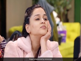 बिग बॉस 17 में बेस्ट फ्रेंड ने ही उड़ाई मन्नारा चोपड़ा की धज्जियां! बोले- उसको लग रहा है ट्यूशन क्लास... बिग बॉस 17 में बेस्ट फ्रेंड ने ही उड़ाई मन्नारा चोपड़ा की धज्जियां! बोले- उसको लग रहा है ट्यूशन क्लास...
