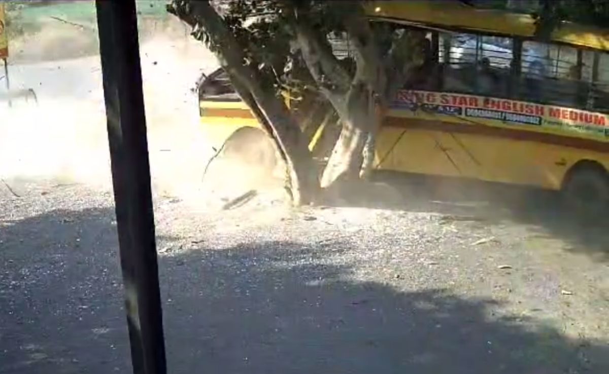 On Camera, School Bus Crashes Into Tree In Pune, 2 Students Injured