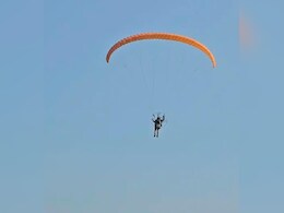 मैहर में दिखे तीन अज्ञात पैराग्लाइडर, इलाके में फैला हड़कंप, जांच में जुटा प्रशासन