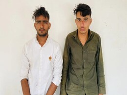 Rajasthan Crime: चोरी करने की नीयत से घर में घुसे, चोरों ने महिला का गला रेंता, दो बच्चियों पर भी चाकुओं से हमला Rajasthan Crime: चोरी करने की नीयत से घर में घुसे, चोरों ने महिला का गला रेंता, दो बच्चियों पर भी चाकुओं से हमला