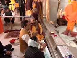 Rajasthan New CM: मुख्यमंत्री पद की शपथ से पहले जयपुर के गोविंद देवजी मंदिर में पूजा करने पहुंचे भजनलाल शर्मा, देखें वीडियो