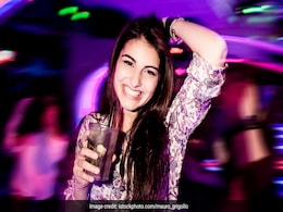 New Year 2024: न्यू ईयर पार्टी के लिए चेहरे को करें ऐसे तैयार, इन 5 तरीकों से चांदी सी चमक जाएगी त्वचा  New Year 2024: न्यू ईयर पार्टी के लिए चेहरे को करें ऐसे तैयार, इन 5 तरीकों से चांदी सी चमक जाएगी त्वचा