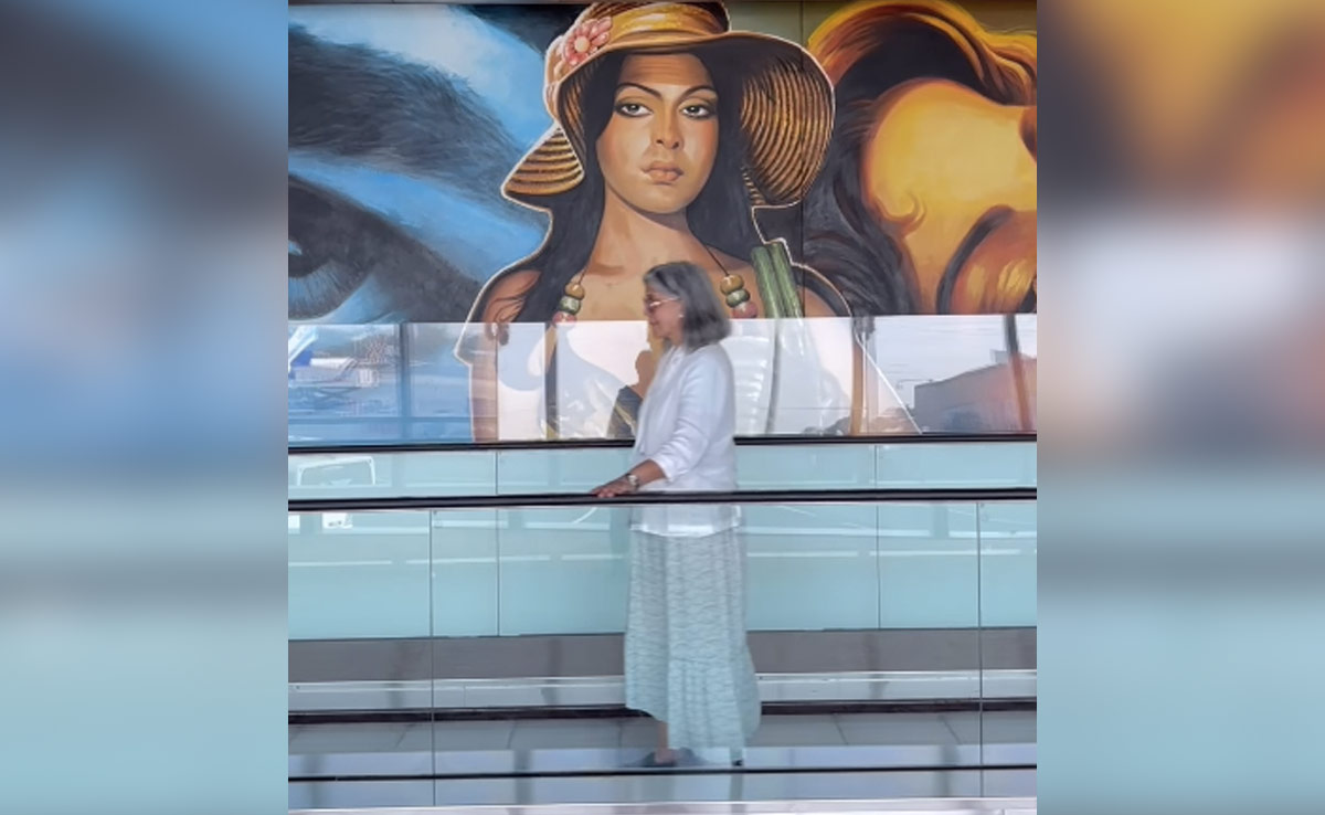 When Zeenat Aman "Stumbled Upon" Her Mural At Mumbai Airport