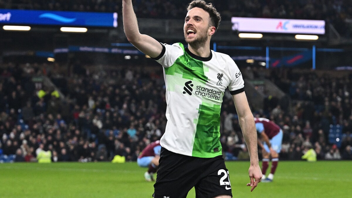 Liverpool Go Top As Nunez Strikes, Hojlund Caps Man Utd Fightback