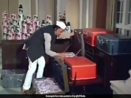 BJP Targets Congress Donation Drive Using This 80s Movie Clip BJP Targets Congress Donation Drive Using This 80s Movie Clip