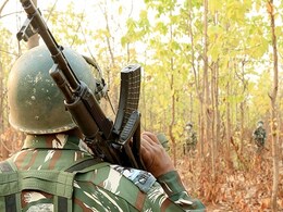 Chhattisgarh Police Encounter: बीजापुर ज़िले में सुरक्षा बलों और नक्सलियों के बीच मुठभेड़ जारी Chhattisgarh Police Encounter: बीजापुर ज़िले में सुरक्षा बलों और नक्सलियों के बीच मुठभेड़ जारी