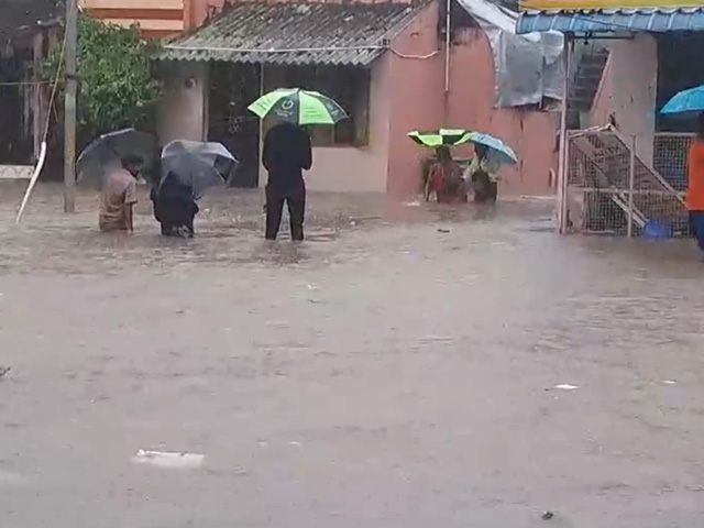 Cyclone Michaung To Make Landfall In Andhra Soon, 8 Dead In Chennai