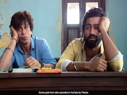 5 गर्लफ्रेंड के साथ डंकी का फर्स्ट डे फर्स्ट शो देखने निकला शख्स, पता चलते ही शाहरुख खान बोले- क्या जिंदगी है 5 गर्लफ्रेंड के साथ डंकी का फर्स्ट डे फर्स्ट शो देखने निकला शख्स, पता चलते ही शाहरुख खान बोले- क्या जिंदगी है