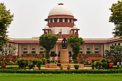 J&K का विशेष दर्जा खत्म करने को चुनौती देने वाली याचिकाओं पर SC सोमवार को सुनाएगा फैसला J&K का विशेष दर्जा खत्म करने को चुनौती देने वाली याचिकाओं पर SC सोमवार को सुनाएगा फैसला