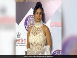 VIDEO: अवार्ड नाइट में पैपराजी के इस डिमांड पर भड़कीं हिना खान, बोलीं- नहीं करना मुझे ये... VIDEO: अवार्ड नाइट में पैपराजी के इस डिमांड पर भड़कीं हिना खान, बोलीं- नहीं करना मुझे ये...