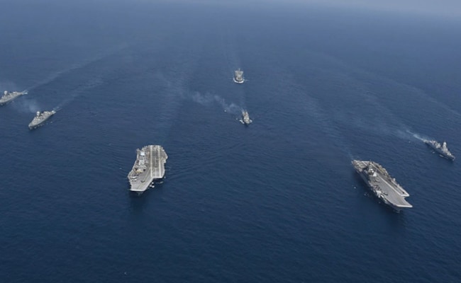 अरब सागर में एक और जहाज के अपहरण की कोशिश, नौसेना बनाए हुए है स्थिति पर कड़ी नजर