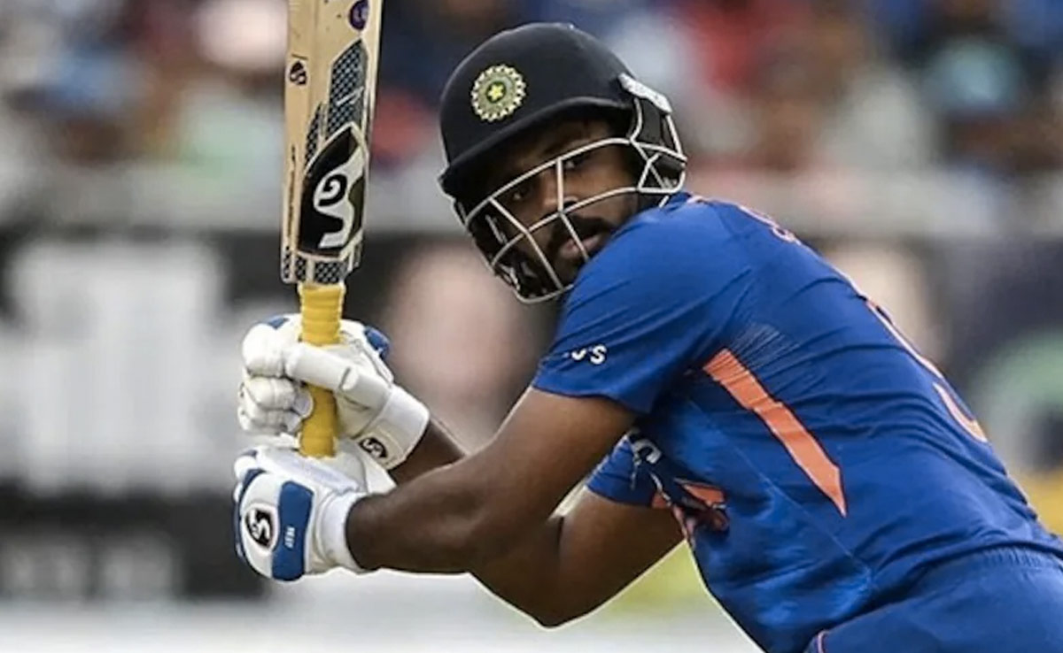 Cricket Match: दक्षिण अफ्रीका में गरजा सैमसन का बल्ला, लगाया अपने करियर का पहला शतक