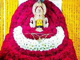 खाटू श्यामजी मंदिर से चोर गिरफ्तार, एक दिन में चुराए थे श्याम भक्तों के 14 मोबाइल खाटू श्यामजी मंदिर से चोर गिरफ्तार, एक दिन में चुराए थे श्याम भक्तों के 14 मोबाइल