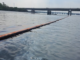 Chennai Oil Spill Crosses 20 Sqkm Into Sea, Efforts On To Contain Leak Chennai Oil Spill Crosses 20 Sqkm Into Sea, Efforts On To Contain Leak