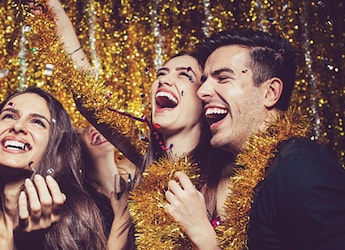 9 Top Restaurants In Noida To Ring In New Year 2025 With Family And Friends 9 Top Restaurants In Noida To Ring In New Year 2025 With Family And Friends