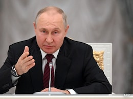 Putin Unveils New Nuclear-Capable Missile With 'Unlimited Range' Putin Unveils New Nuclear-Capable Missile With 'Unlimited Range'