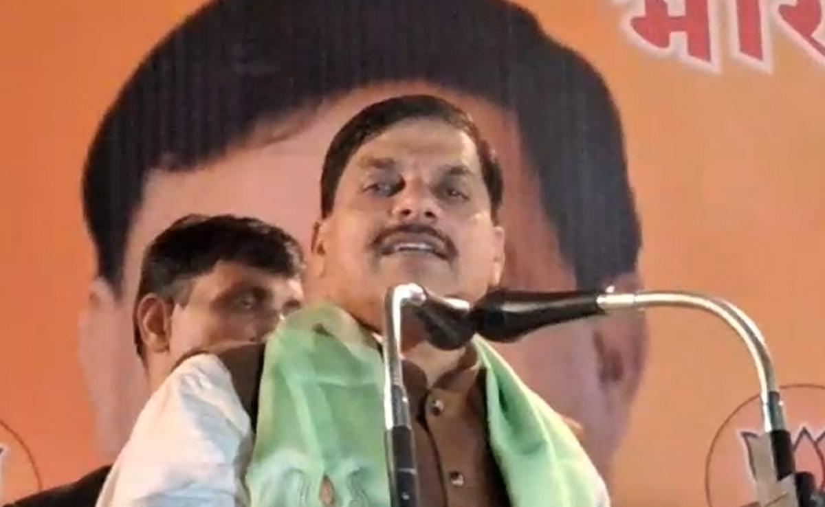 बरसों पुरानी मान्यता तोड़ रात अपने घर रुके CM यादव, कहा- सिंधिया परिवार ने बनाई थी प्रथा