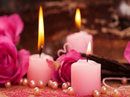 इस बार खुशबूदार कैंडल्स से सजाएं अपना घर, इन पर आप पा सकते हैं 10% रिवॉर्ड भी इस बार खुशबूदार कैंडल्स से सजाएं अपना घर, इन पर आप पा सकते हैं 10% रिवॉर्ड भी