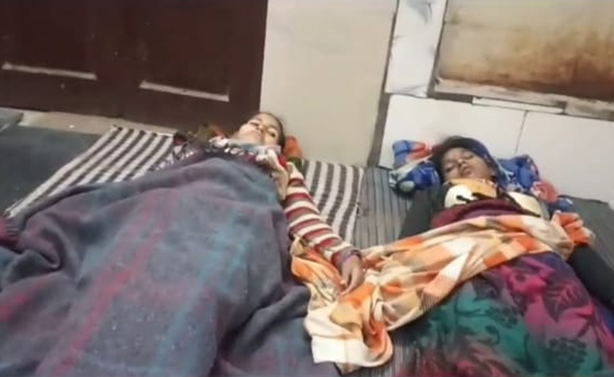 MP News: पन्ना में स्वास्थ्य विभाग की लापरवाही, नसबंदी के बाद फर्श पर लेटने को मजबूर महिलाएं