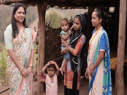 प्रीति अदाणी ने नर्मदा जिले में 'सुपोषण' को बढ़ावा देने वालीं 200 से अधिक ग्रामीण स्वयंसेवकों से मुलाकात की प्रीति अदाणी ने नर्मदा जिले में 'सुपोषण' को बढ़ावा देने वालीं 200 से अधिक ग्रामीण स्वयंसेवकों से मुलाकात की