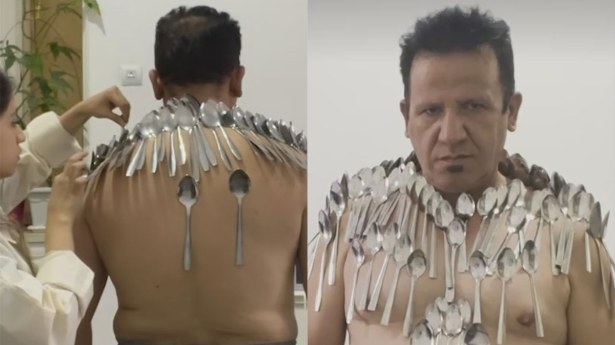 88 चम्मच को शरीर पर एक साथ चिपका कर शख्स ने बनाया विश्व रिकॉर्ड, सोशल मीडिया पर वायरल हुआ वीडियो