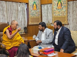 केंद्रीय मंत्री रामदास अठावले ने की दलाई लामा से मुलाकात, बौद्ध धर्म पर सम्मेलन के लिए दिया न्योता