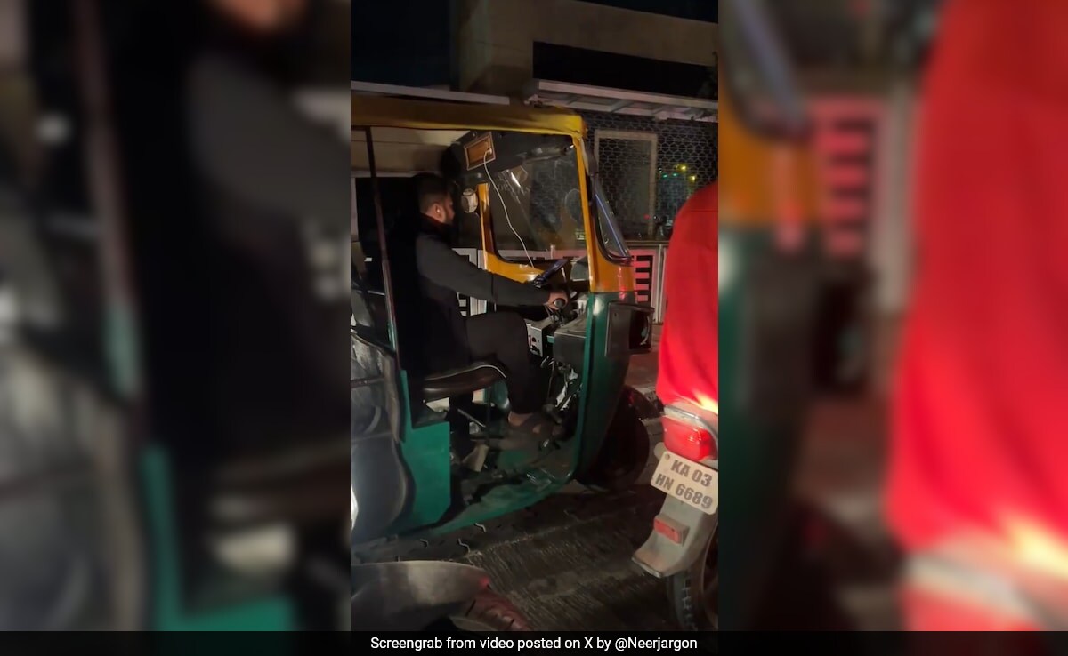 Bengaluru Autorickshaw Driver Blasts Christina Perri's Song. Internet Impressed - Vimarsana News