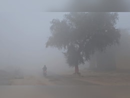 Rajasthan Weather Update: गलन से ठिठुरा राजस्थान, कई जिलों में छाया घना कोहरा, कल से नया पश्चिमी विक्षोभ बढ़ाएगा परेशानी Rajasthan Weather Update: गलन से ठिठुरा राजस्थान, कई जिलों में छाया घना कोहरा, कल से नया पश्चिमी विक्षोभ बढ़ाएगा परेशानी