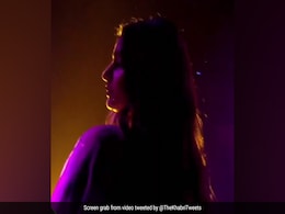बिग बॉस 17 में नई वाइल्डकार्ड एंट्री, स्ट्रॉन्ग कंटेस्टेंट को करेंगी टारगेट, मुनव्वर फारुखी से है नाता! बिग बॉस 17 में नई वाइल्डकार्ड एंट्री, स्ट्रॉन्ग कंटेस्टेंट को करेंगी टारगेट, मुनव्वर फारुखी से है नाता!