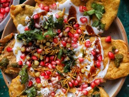 Craving A Tasty Unique Snack? Check Out These Lip-Smacking Palak Patta Chaat Bites