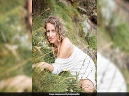 Self-Proclaimed "Ecosexual" Woman Says She Is In Love With Oak Tree Self-Proclaimed "Ecosexual" Woman Says She Is In Love With Oak Tree