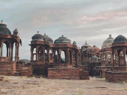 Parliament Panel Suggests Changes In Law To Tackle Monument Encroachment