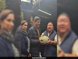 Nagaland Minister Temjen Imna Along Meets Deepika Padukone's Parents, Sends Gift For Her Nagaland Minister Temjen Imna Along Meets Deepika Padukone's Parents, Sends Gift For Her