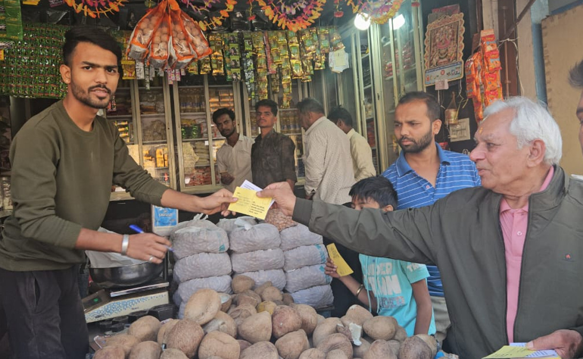 पोस्ट कार्ड से आगर-मालवा में आएगी रेल लाइन?&nbsp;लोगों को चाहिए 'मोदी की गारंटी'...