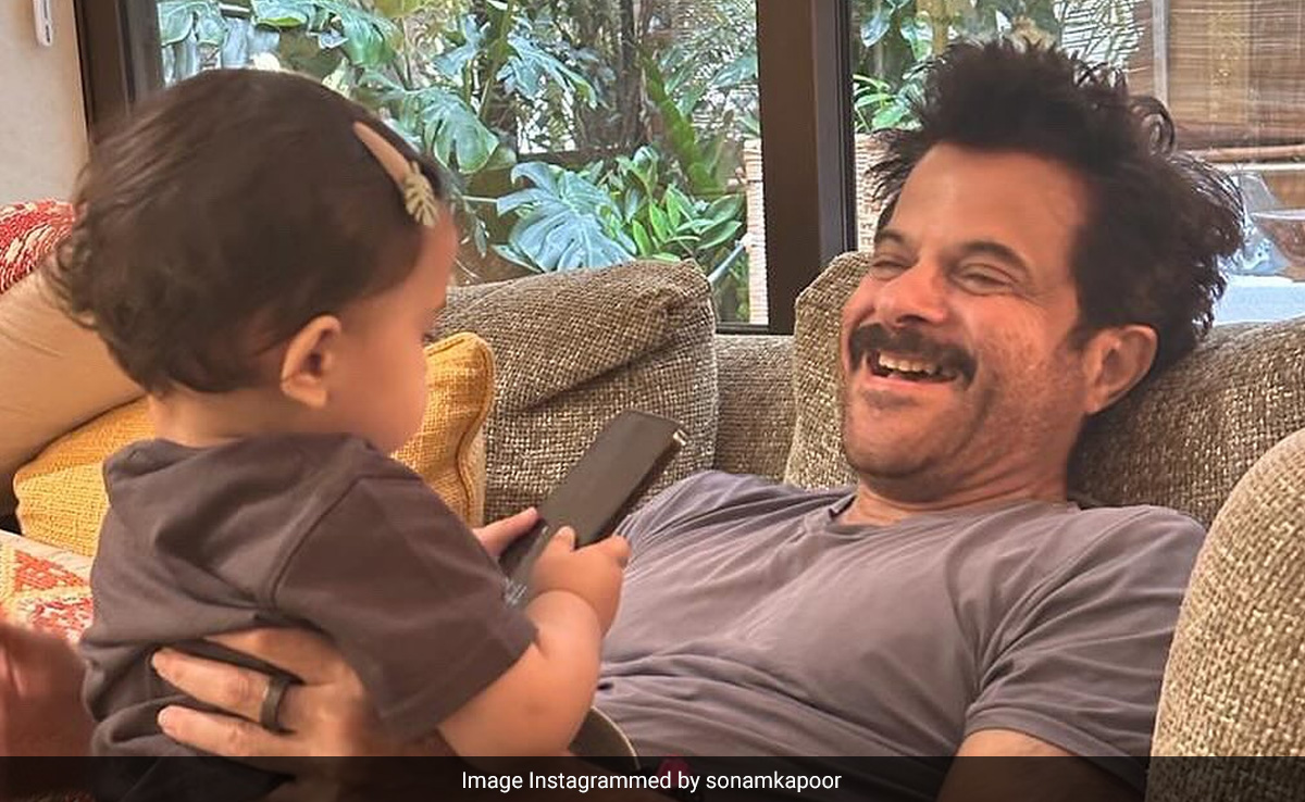 Sonam Kapoor's Aww-Dorable Birthday Wish For Dad Anil Kapoor. Bonus - A Glimpse Of Vayu