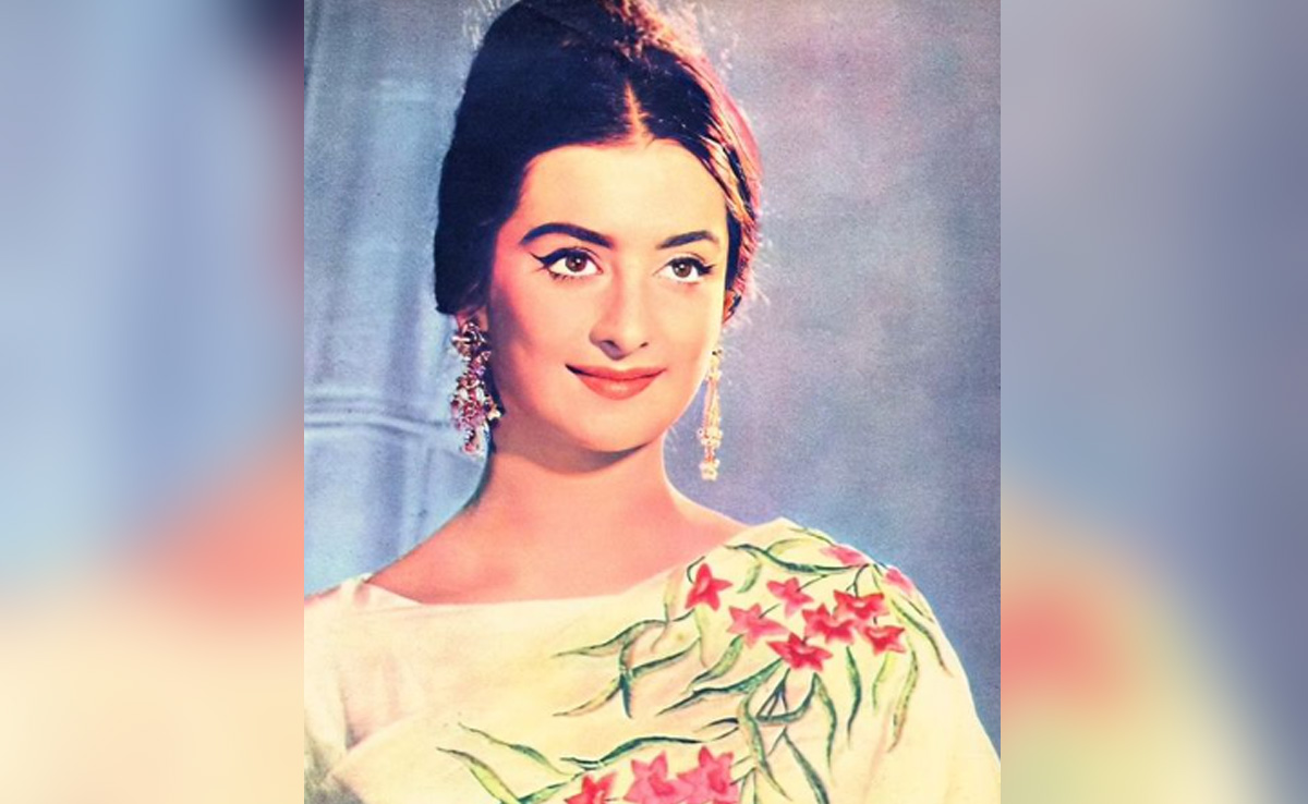 When Saira Banu Wore "The Most Gorgeous" Saree To <i>Mughal-E-Azam</i> Premiere To Impress Dilip Kumar