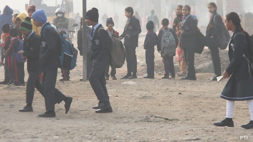 Online Classes For Nursery To Class 5 In Delhi Schools Amid Severe Pollution